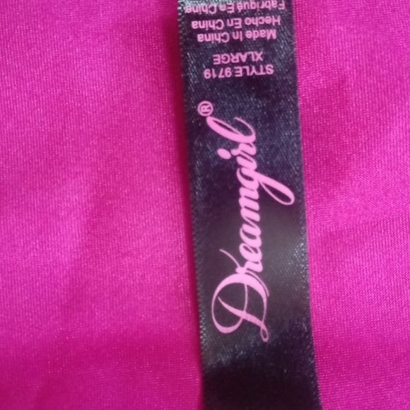 Gown - Picture 5 of 5